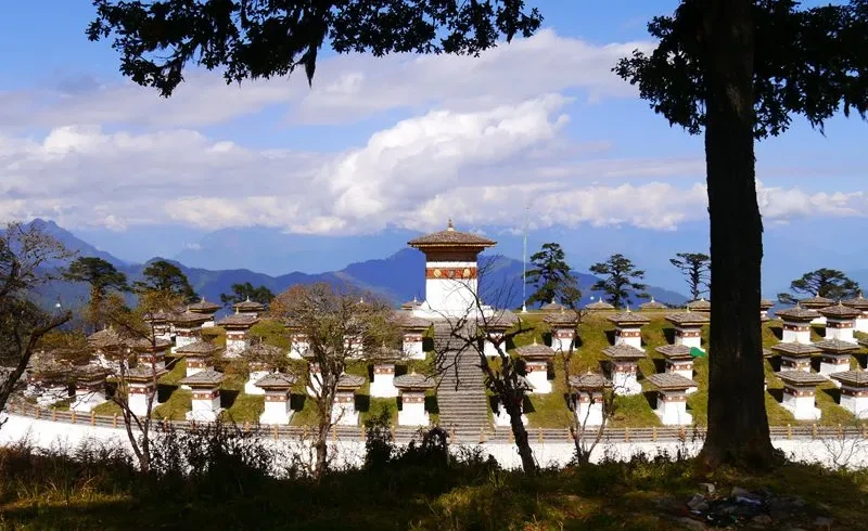 dochulla-bhutan-tour