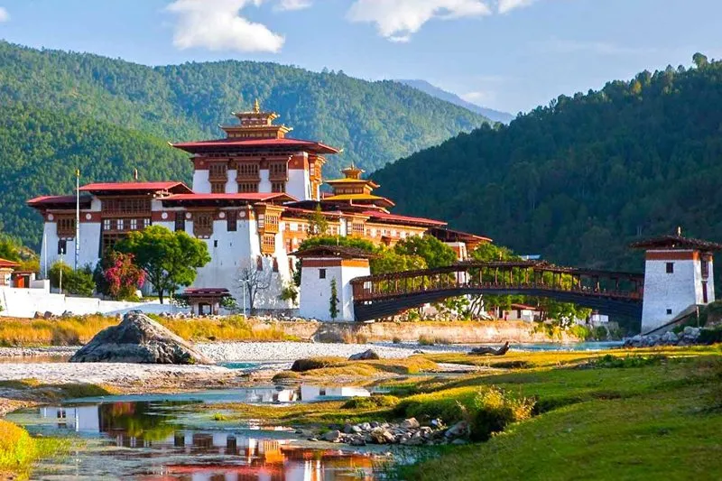 punakha-dzong-bhutan